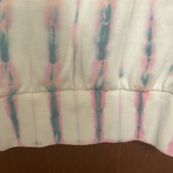 Old Navy Tie-Die Crewneck - Picture 4 of 7